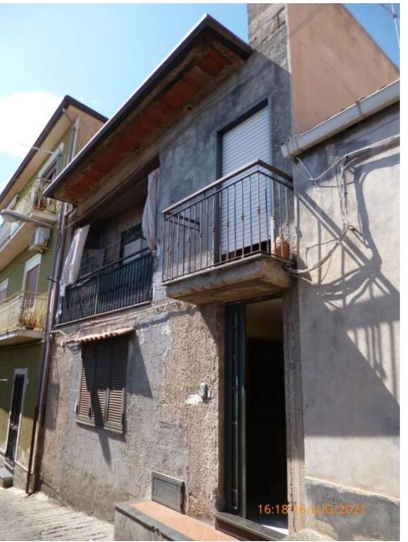 appartamento in vendita a Santa Maria di Licodia