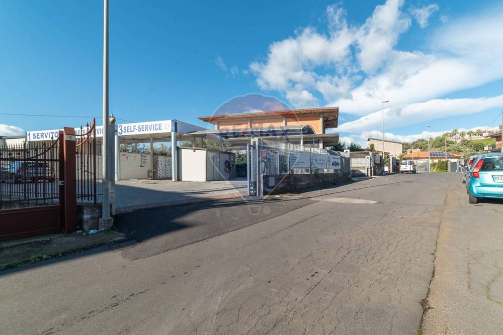 negozio in vendita a Santa Maria di Licodia
