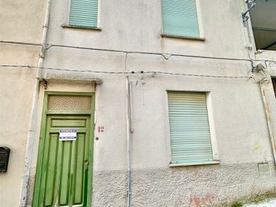 casa indipendente in vendita a Santa Maria di Licodia