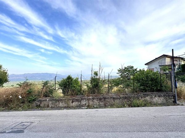 terreno edificabile in vendita a Santa Maria di Licodia