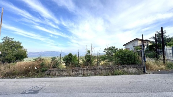terreno edificabile in vendita a Santa Maria di Licodia