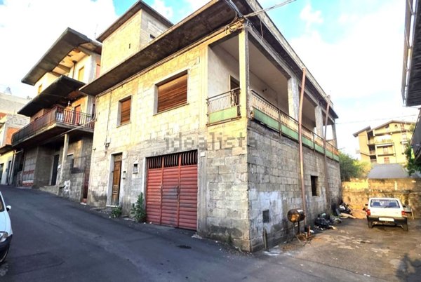 appartamento in vendita a Santa Maria di Licodia