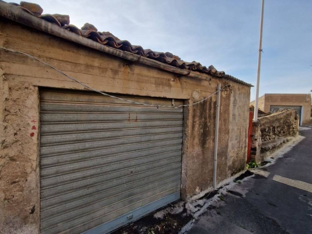 pentavano in vendita a Santa Maria di Licodia