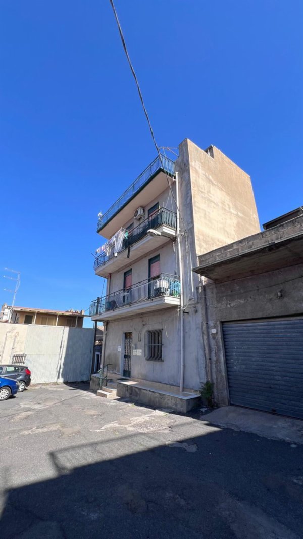 casa indipendente in vendita a Santa Maria di Licodia