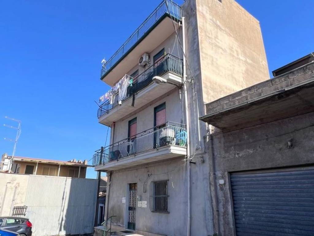 casa indipendente in vendita a Santa Maria di Licodia