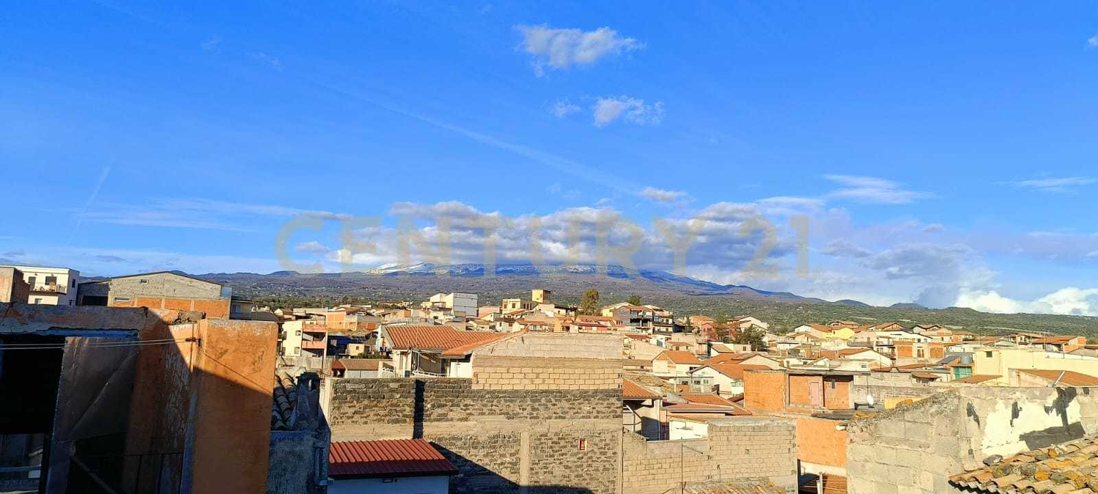 casa indipendente in vendita a Santa Maria di Licodia