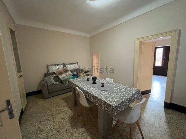 casa indipendente in vendita a Santa Maria di Licodia