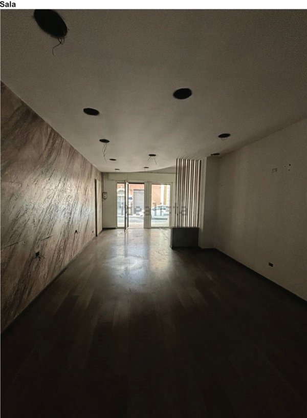 negozio in vendita a Santa Maria di Licodia