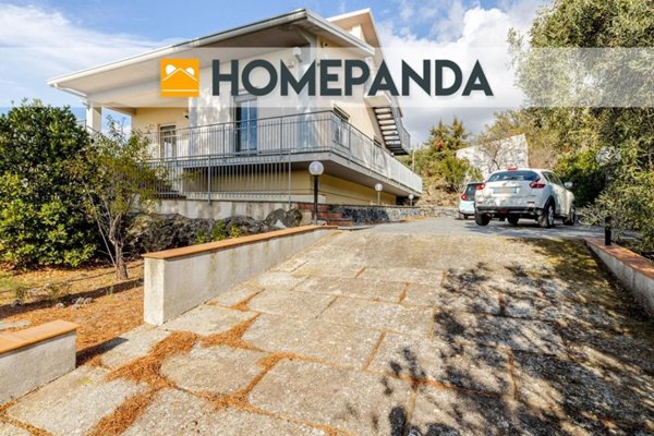 casa indipendente in vendita a Santa Maria di Licodia