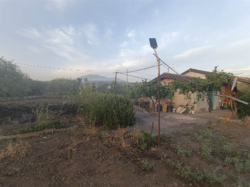 casa indipendente in vendita a Santa Maria di Licodia