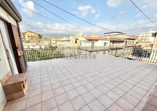 casa indipendente in vendita a Santa Maria di Licodia