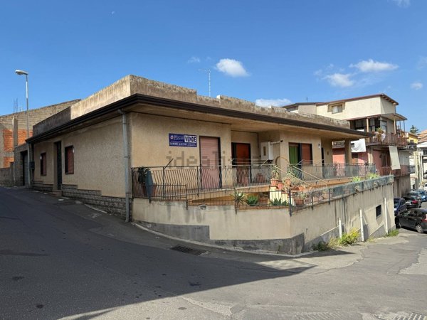 pentavano in vendita a Santa Maria di Licodia