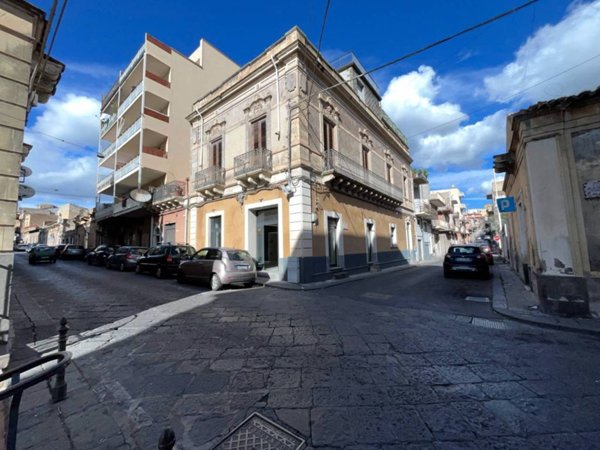 negozio in vendita a Santa Maria di Licodia