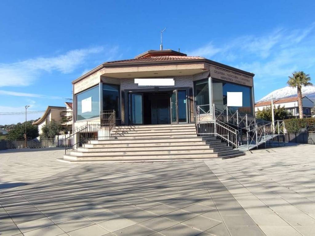 negozio in vendita a Santa Maria di Licodia