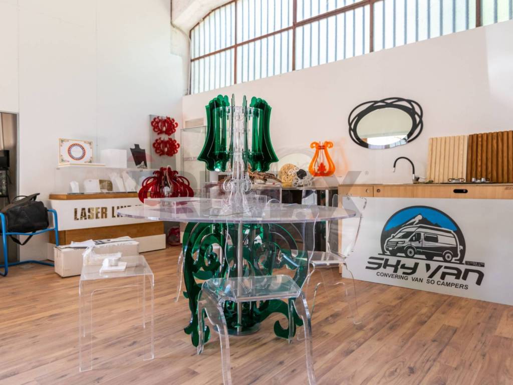 negozio in vendita a Santa Maria di Licodia