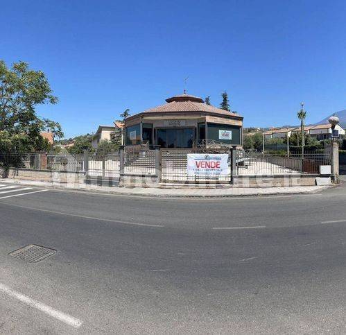 negozio in vendita a Santa Maria di Licodia