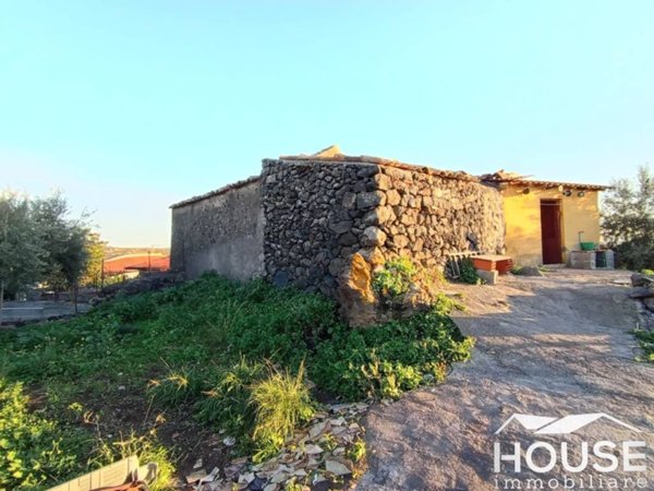 terreno agricolo in vendita a Santa Maria di Licodia