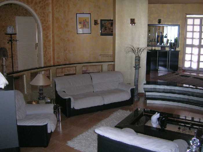casa indipendente in vendita a Santa Maria di Licodia