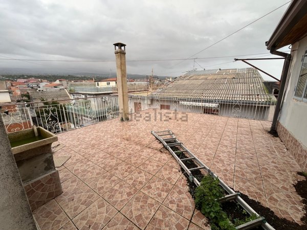 casa indipendente in vendita a Santa Maria di Licodia