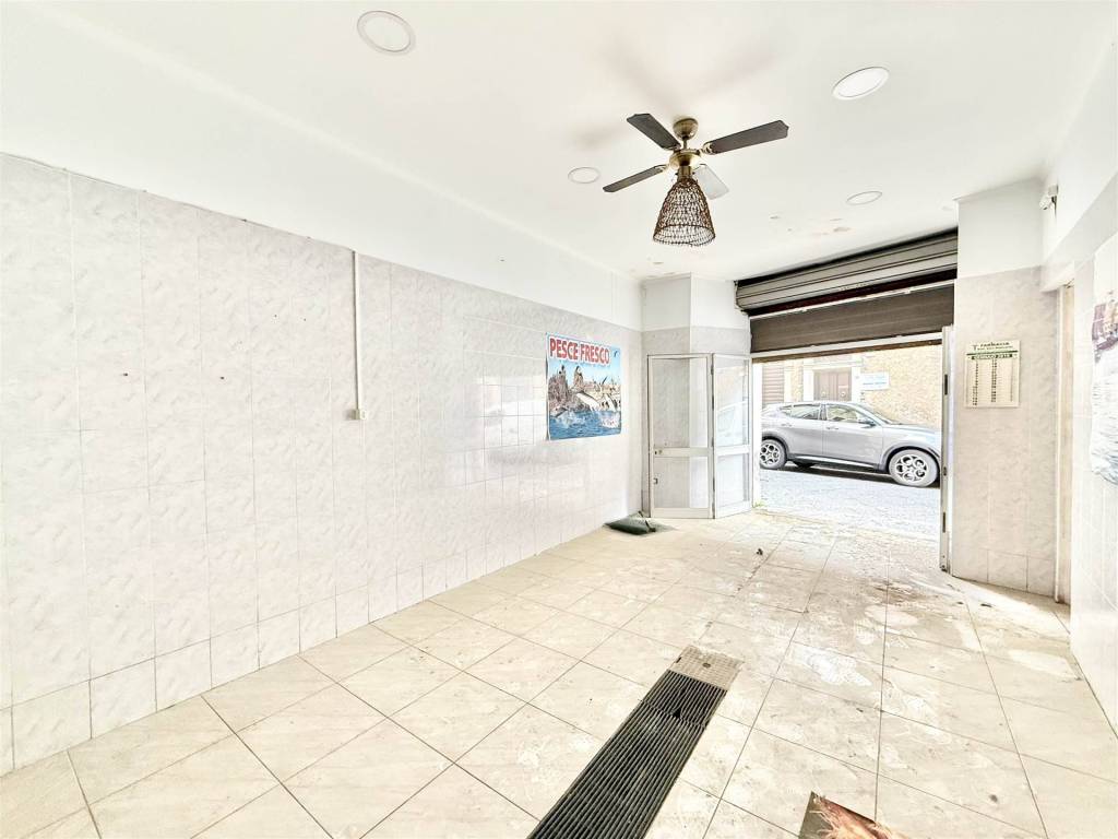 negozio in vendita a Santa Maria di Licodia