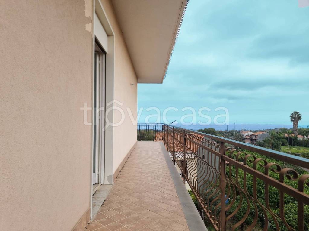 appartamento in vendita a Santa Venerina in zona Linera