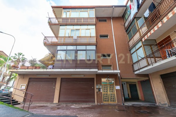 appartamento in vendita a Santa Venerina in zona Linera