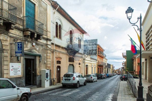 casa indipendente in vendita a Santa Venerina