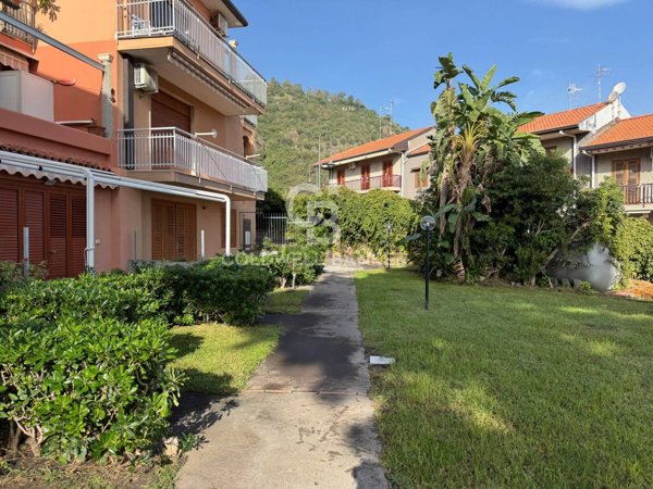 appartamento in vendita a Santa Venerina