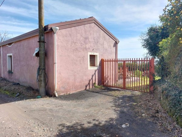 casa indipendente in vendita a Santa Venerina in zona Linera