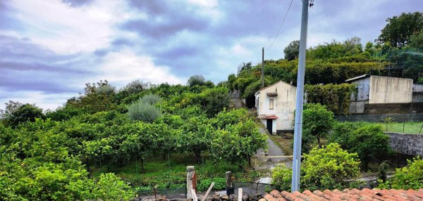casa indipendente in vendita a Santa Venerina
