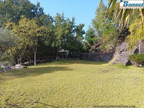 casa indipendente in vendita a Santa Venerina in zona Dagala del Re