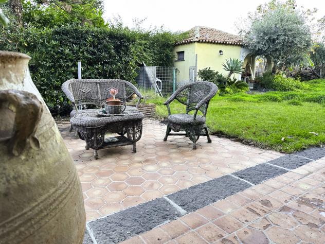 casa indipendente in vendita a Santa Venerina