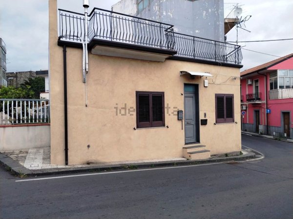 appartamento in vendita a Santa Venerina