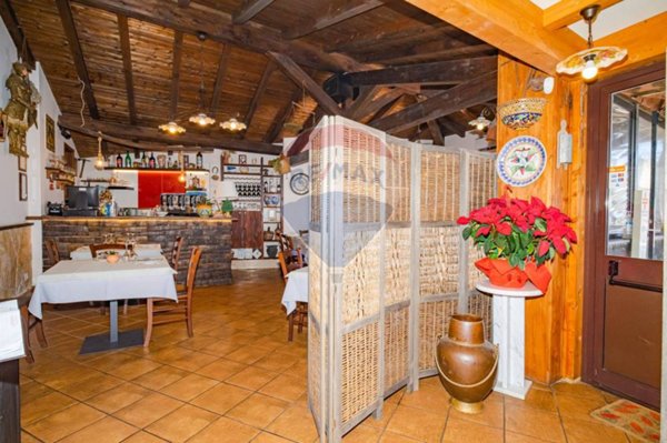 casa indipendente in vendita a Santa Venerina