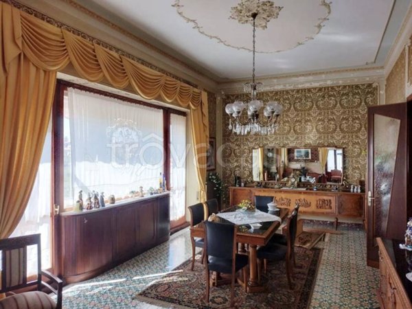 casa indipendente in vendita a Santa Venerina