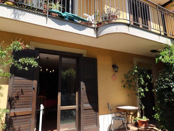 casa indipendente in vendita a Santa Venerina
