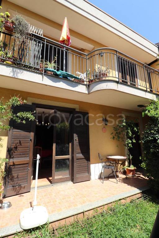 casa indipendente in vendita a Santa Venerina