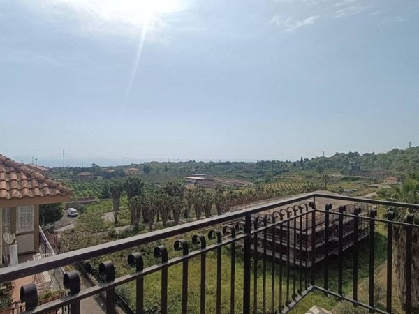 appartamento in vendita a Santa Venerina in zona Linera