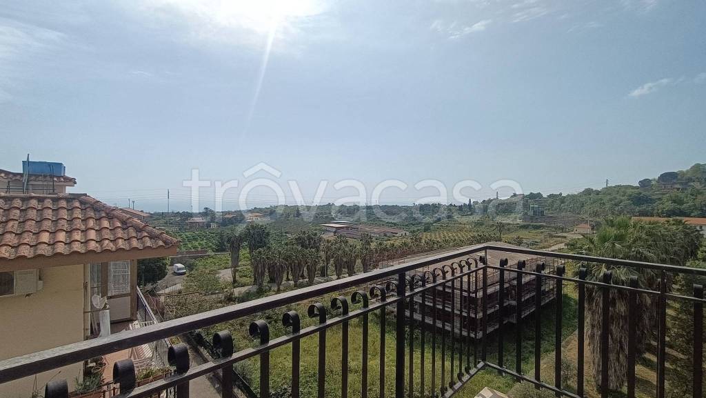 appartamento in vendita a Santa Venerina in zona Linera
