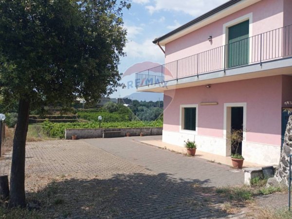 casa indipendente in vendita a Santa Venerina in zona Dagala del Re