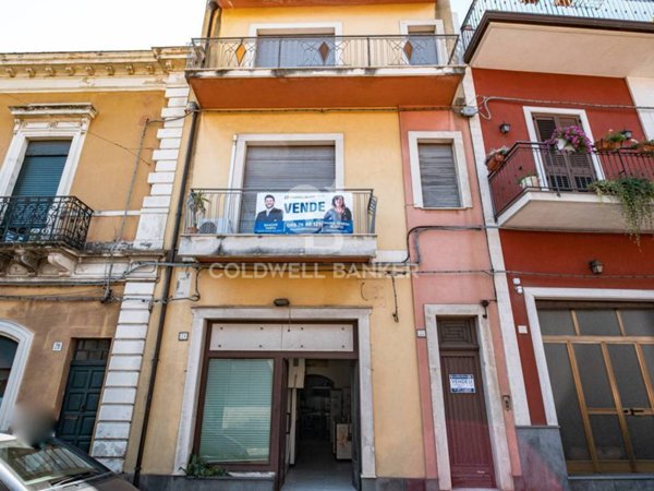 casa indipendente in vendita a Santa Venerina