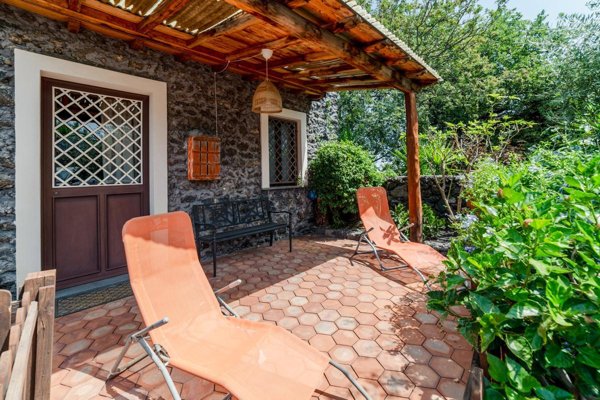 casa indipendente in vendita a Santa Venerina
