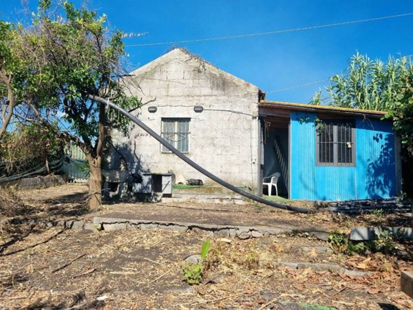 casa indipendente in vendita a Santa Venerina