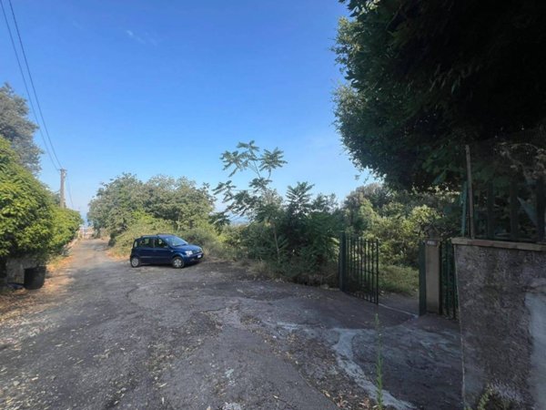 casa indipendente in vendita a Santa Venerina