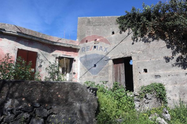 casale in vendita a Santa Venerina