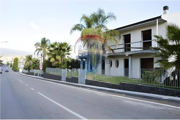 casa indipendente in vendita a Santa Venerina in zona Linera