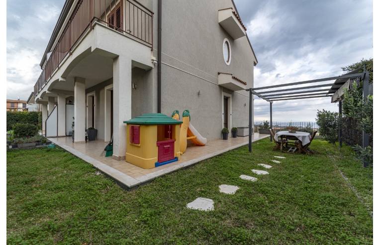 casa indipendente in vendita a Santa Venerina in zona Linera