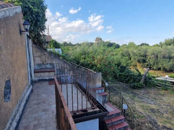 casa indipendente in vendita a Santa Venerina