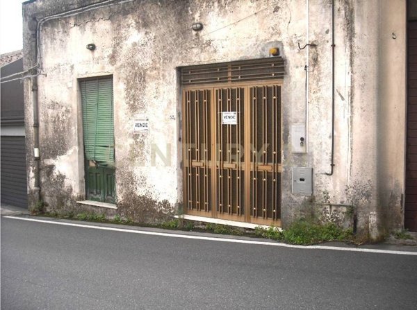 casa indipendente in vendita a Santa Venerina