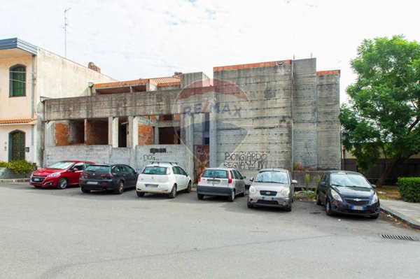 casa indipendente in vendita a Santa Venerina